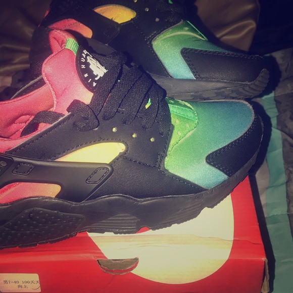 Nike Shoes - Air Huarache